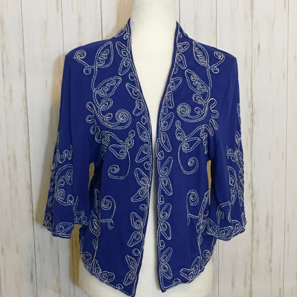 Blue & White Roped Pattern 3/4 Sleeve Jacket / Top